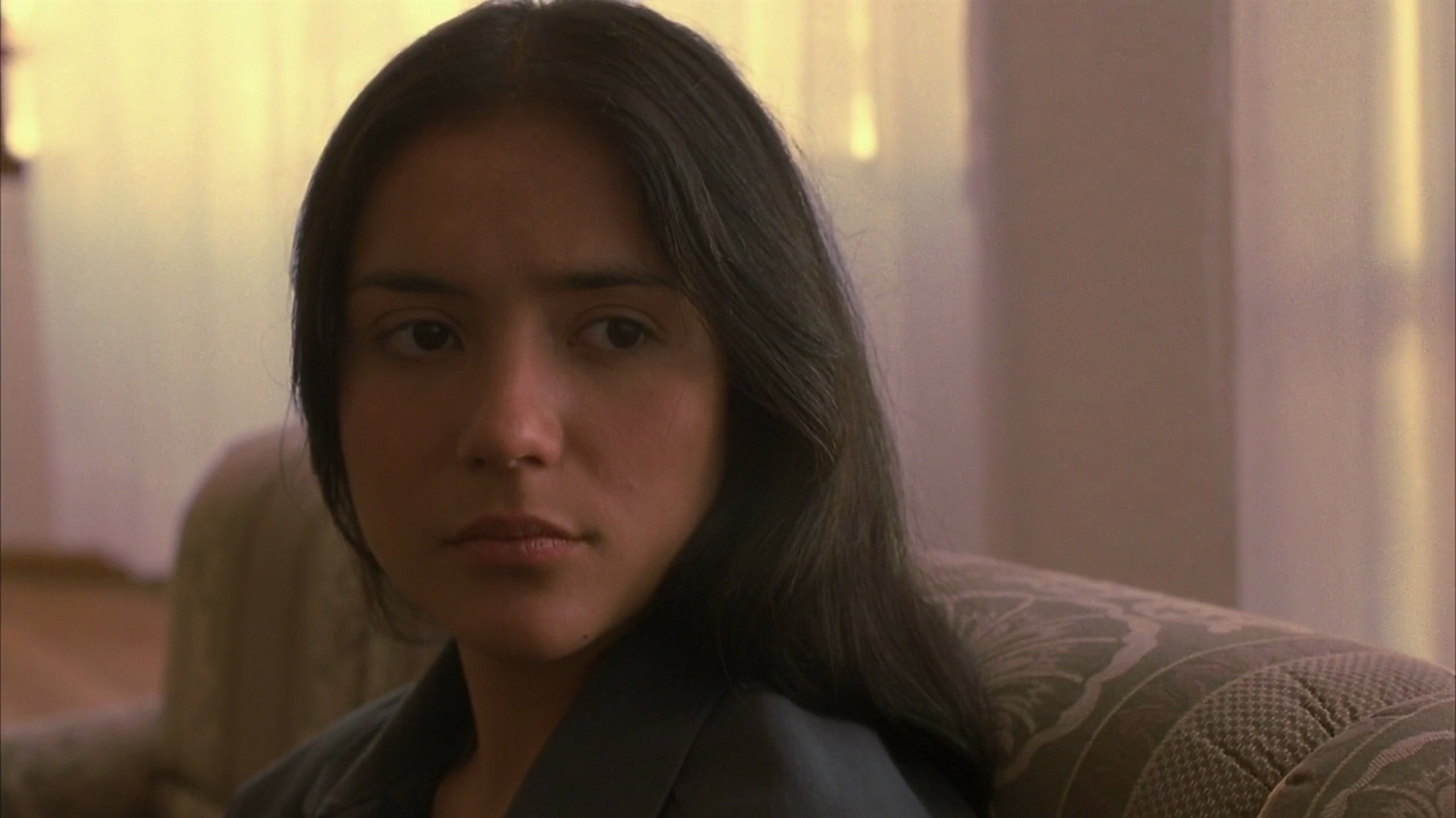 Still frame from Maria Full of Grace, cinematography by Jim Denault, ASC